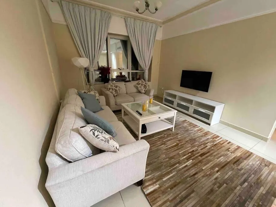 Deluxe Apartment Closed To Beach Sharjah Emirati Arabi Uniti