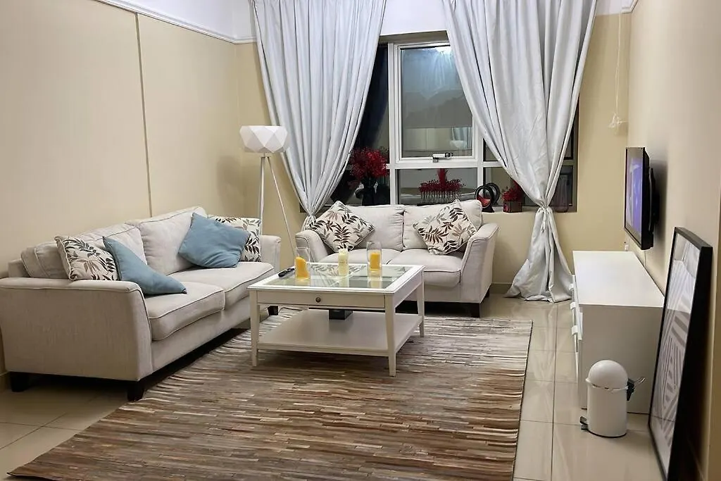 Deluxe Apartment Closed To Beach Sharjah