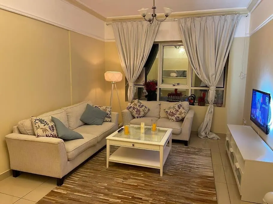 Deluxe Apartment Closed To Beach Sharjah