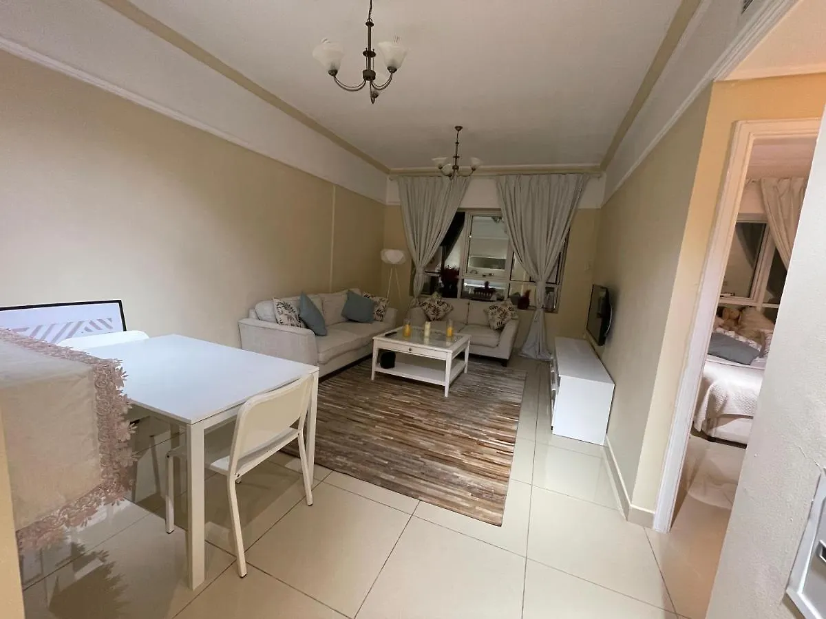 Deluxe Apartment Closed To Beach Sharjah 0*,